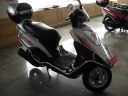 JR�̕��������邪�A��p��JR���T�C�Y�͑傫���ʋ@��B�����������f���B